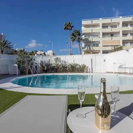 Lightbooking Alemania Piscina Privada