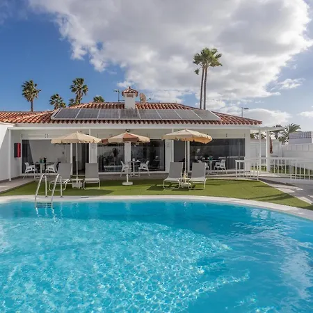 Lightbooking Alemania Piscina Privada Lägenhet