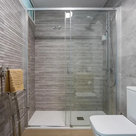 Lightbooking Alemania Piscina Privada * Playa del Inglés