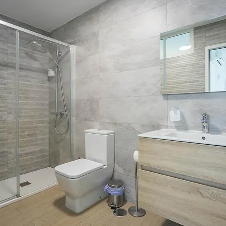 Lightbooking Alemania Piscina Privada * Playa del Inglés